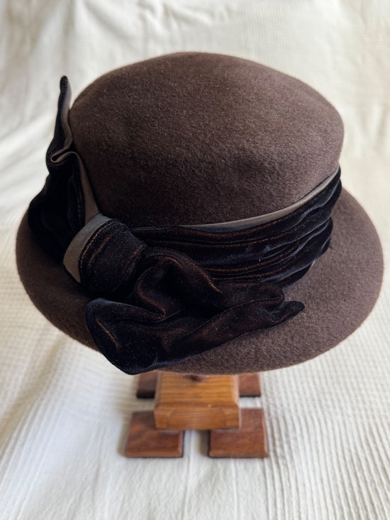 Vintage Neiman Marcus Rabbit Fur Cloche-Pillbox Hybrid - Made in England - 6 3/4 main image 13